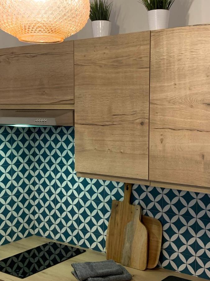 Le Cabanon De Livia Avec Piscine Privee Villa Cucuron Bagian luar foto