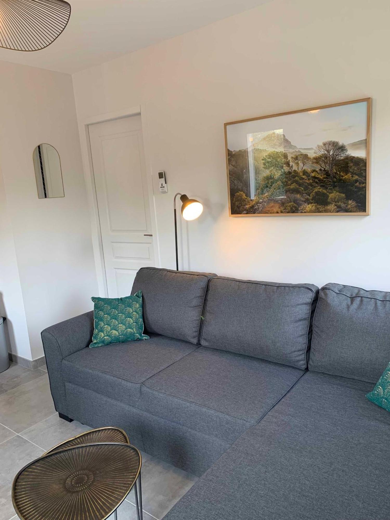 Le Cabanon De Livia Avec Piscine Privee Villa Cucuron Bagian luar foto