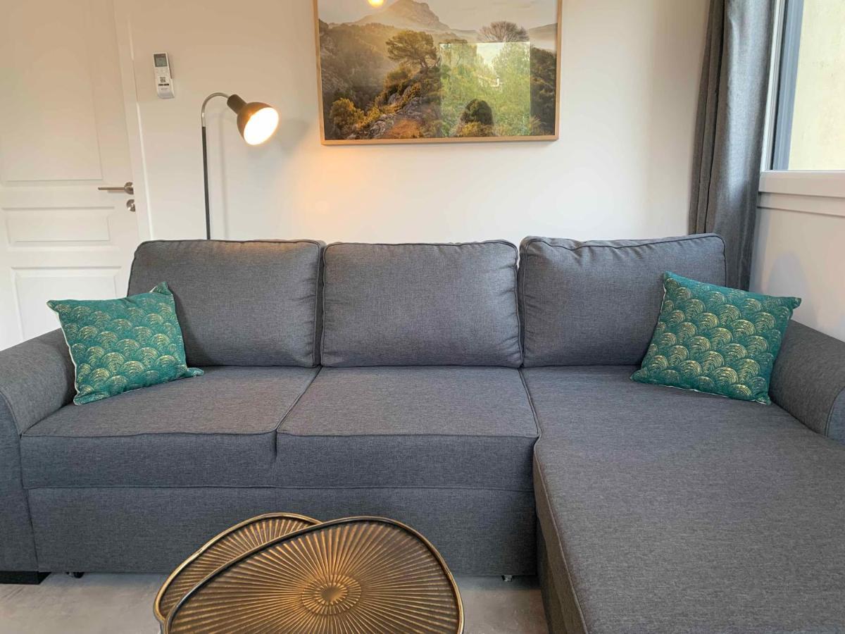 Le Cabanon De Livia Avec Piscine Privee Villa Cucuron Bagian luar foto