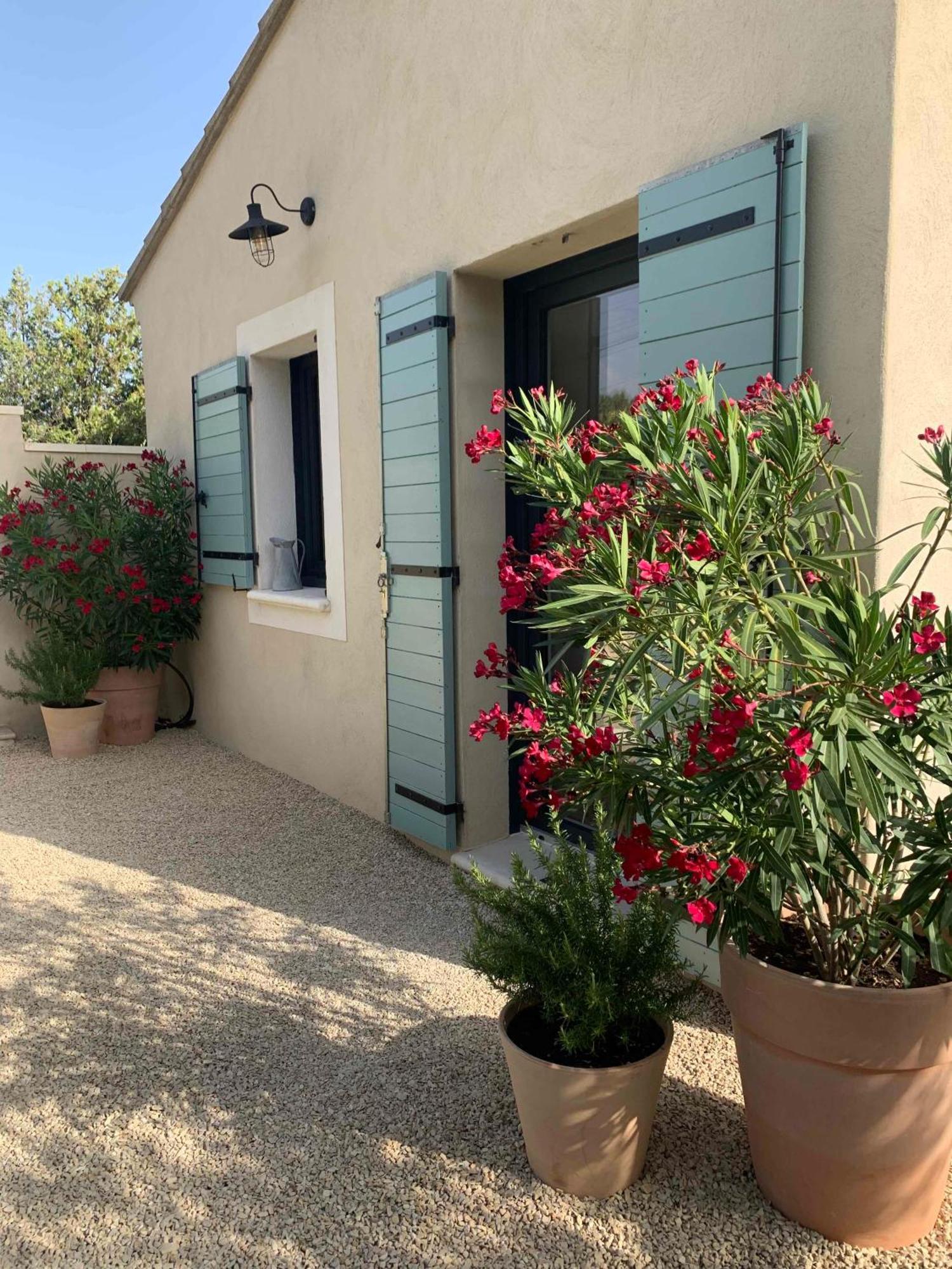 Le Cabanon De Livia Avec Piscine Privee Villa Cucuron Bagian luar foto