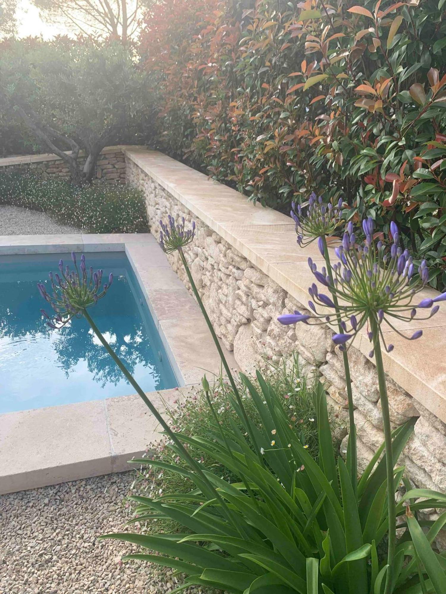 Le Cabanon De Livia Avec Piscine Privee Villa Cucuron Bagian luar foto